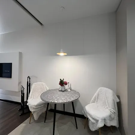 Sea & Sky Apartment!